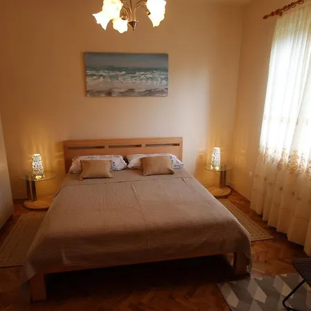 Ljutic Apartament Malinska