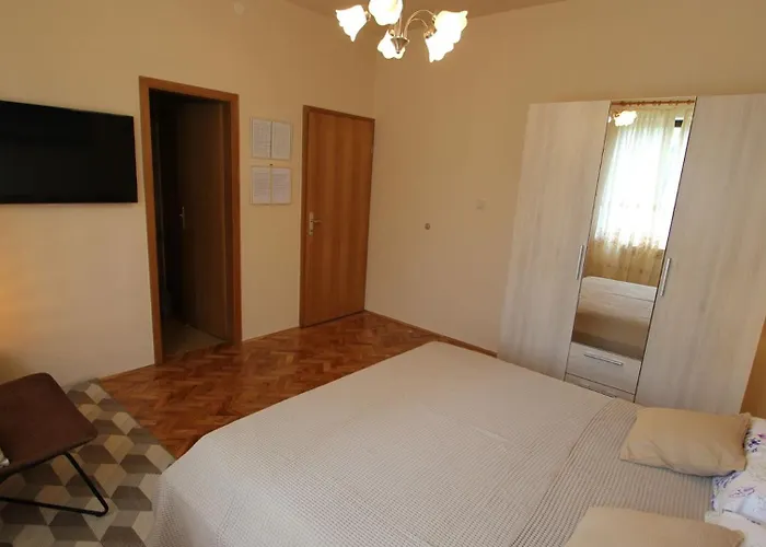 Ljutic Apartamento Malinska