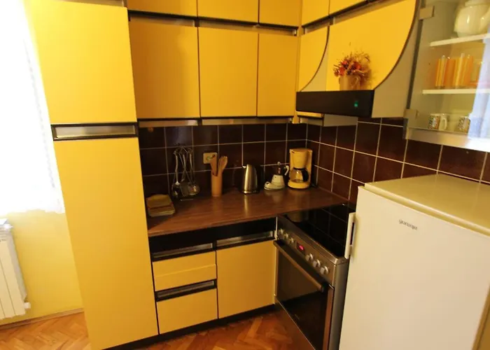 Ljutic Apartamento Malinska