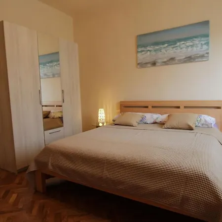Ljutic Apartament Malinska